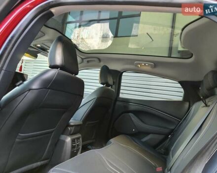 Красный Форд Mustang Mach-E, объемом двигателя 0 л и пробегом 61 тыс. км за 26500 $, фото 1 на Automoto.ua