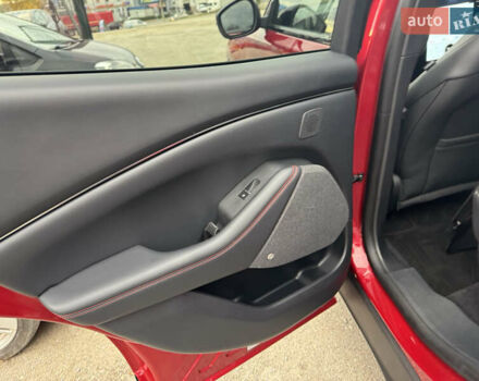 Форд Mustang Mach-E 2021 у Тернополі на Automoto.ua Червоний Форд Mustang Mach-E, об'ємом двигуна 0 л та пробігом 199 тис. км за 25000 $, фото 15 на Automoto.ua