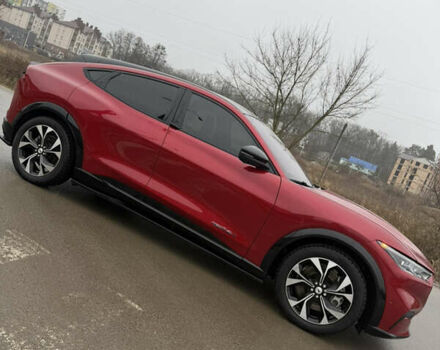 Красный Форд Mustang Mach-E, объемом двигателя 0 л и пробегом 52 тыс. км за 25500 $, фото 4 на Automoto.ua
