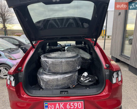 Форд Mustang Mach-E 2021 у Тернополі на Automoto.ua Червоний Форд Mustang Mach-E, об'ємом двигуна 0 л та пробігом 199 тис. км за 25000 $, фото 13 на Automoto.ua