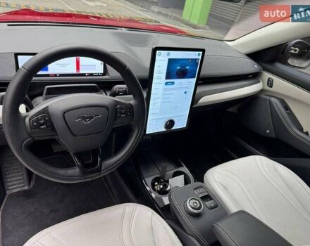 Красный Форд Mustang Mach-E, объемом двигателя 0 л и пробегом 26 тыс. км за 30899 $, фото 14 на Automoto.ua