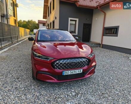 Красный Форд Mustang Mach-E, объемом двигателя 0 л и пробегом 61 тыс. км за 26500 $, фото 5 на Automoto.ua