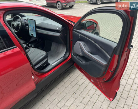 Красный Форд Mustang Mach-E, объемом двигателя 0 л и пробегом 78 тыс. км за 27999 $, фото 34 на Automoto.ua