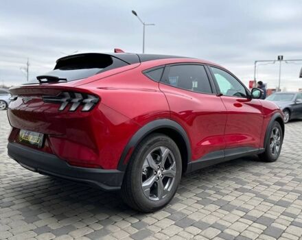 Красный Форд Mustang Mach-E, объемом двигателя 75 л и пробегом 16 тыс. км за 28500 $, фото 2 на Automoto.ua
