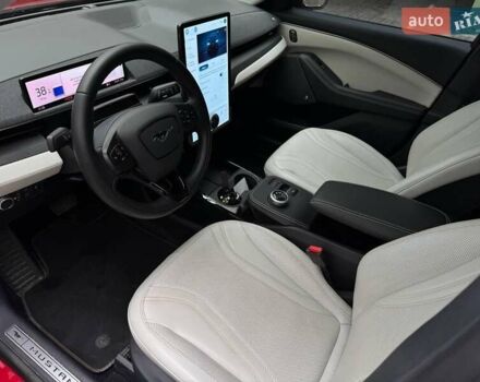 Красный Форд Mustang Mach-E, объемом двигателя 0 л и пробегом 26 тыс. км за 30899 $, фото 20 на Automoto.ua