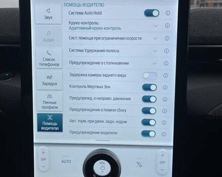 Красный Форд Mustang Mach-E, объемом двигателя 0 л и пробегом 98 тыс. км за 39800 $, фото 12 на Automoto.ua