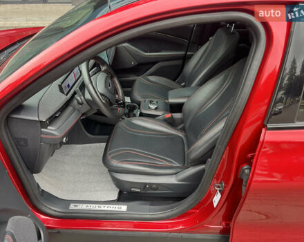 Красный Форд Mustang Mach-E, объемом двигателя 0 л и пробегом 78 тыс. км за 27999 $, фото 17 на Automoto.ua