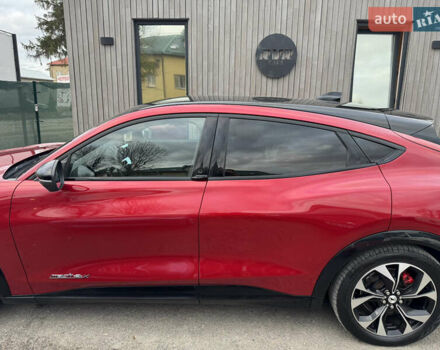 Форд Mustang Mach-E 2021 у Тернополі на Automoto.ua Червоний Форд Mustang Mach-E, об'ємом двигуна 0 л та пробігом 199 тис. км за 25000 $, фото 3 на Automoto.ua