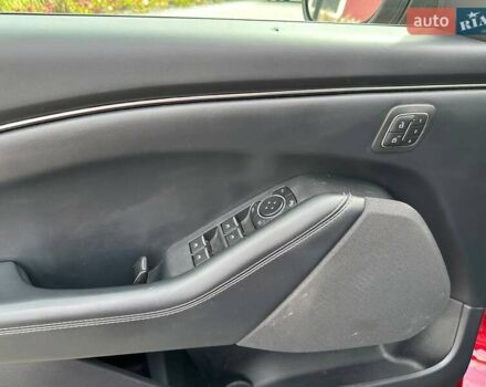 Красный Форд Mustang Mach-E, объемом двигателя 0 л и пробегом 69 тыс. км за 19990 $, фото 12 на Automoto.ua