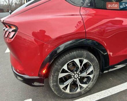 Красный Форд Mustang Mach-E, объемом двигателя 0 л и пробегом 80 тыс. км за 26500 $, фото 14 на Automoto.ua