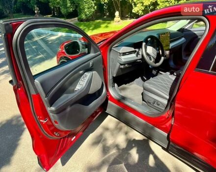 Красный Форд Mustang Mach-E, объемом двигателя 0 л и пробегом 26 тыс. км за 27400 $, фото 10 на Automoto.ua