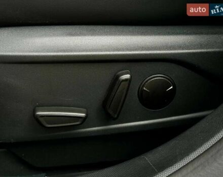 Красный Форд Mustang Mach-E, объемом двигателя 0 л и пробегом 14 тыс. км за 30999 $, фото 28 на Automoto.ua