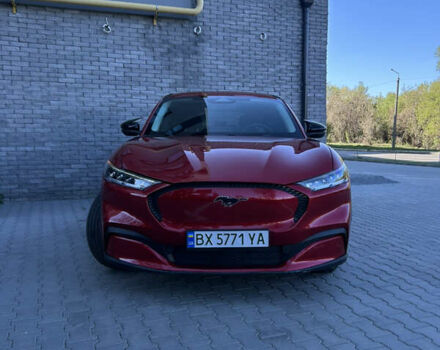 Красный Форд Mustang Mach-E, объемом двигателя 0 л и пробегом 48 тыс. км за 22000 $, фото 5 на Automoto.ua