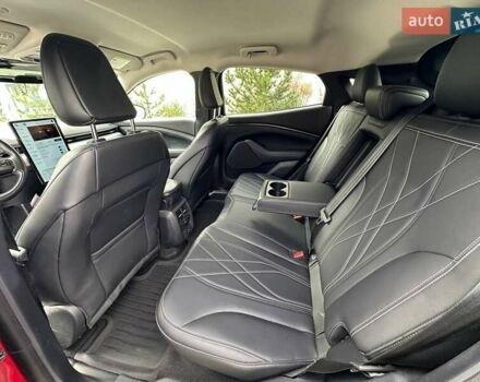 Красный Форд Mustang Mach-E, объемом двигателя 0 л и пробегом 69 тыс. км за 19990 $, фото 14 на Automoto.ua
