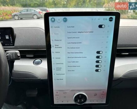 Красный Форд Mustang Mach-E, объемом двигателя 0 л и пробегом 69 тыс. км за 19990 $, фото 21 на Automoto.ua