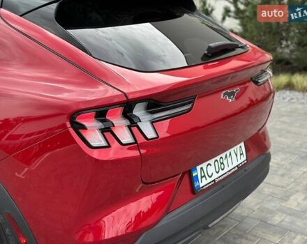 Красный Форд Mustang Mach-E, объемом двигателя 0 л и пробегом 69 тыс. км за 19990 $, фото 9 на Automoto.ua