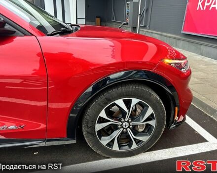 Червоний Форд Mustang Mach-E, об'ємом двигуна 0.35 л та пробігом 80 тис. км за 26500 $, фото 6 на Automoto.ua