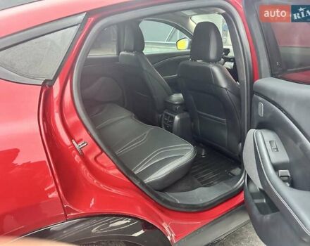 Красный Форд Mustang Mach-E, объемом двигателя 0 л и пробегом 80 тыс. км за 26500 $, фото 10 на Automoto.ua