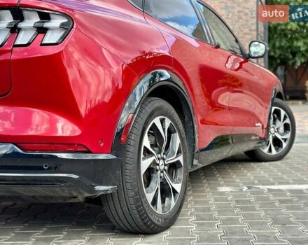 Красный Форд Mustang Mach-E, объемом двигателя 0 л и пробегом 14 тыс. км за 30999 $, фото 13 на Automoto.ua