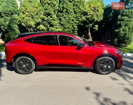 Красный Форд Mustang Mach-E, объемом двигателя 0 л и пробегом 26 тыс. км за 27400 $, фото 1 на Automoto.ua