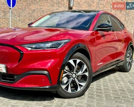 Красный Форд Mustang Mach-E, объемом двигателя 0 л и пробегом 14 тыс. км за 30999 $, фото 3 на Automoto.ua
