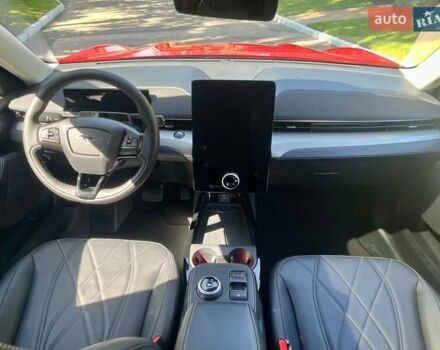 Красный Форд Mustang Mach-E, объемом двигателя 0 л и пробегом 26 тыс. км за 27400 $, фото 23 на Automoto.ua