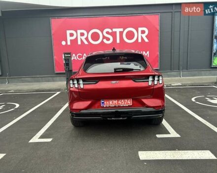 Красный Форд Mustang Mach-E, объемом двигателя 0 л и пробегом 80 тыс. км за 26500 $, фото 4 на Automoto.ua