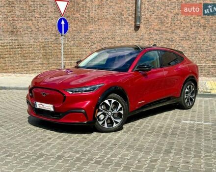 Красный Форд Mustang Mach-E, объемом двигателя 0 л и пробегом 14 тыс. км за 30999 $, фото 2 на Automoto.ua