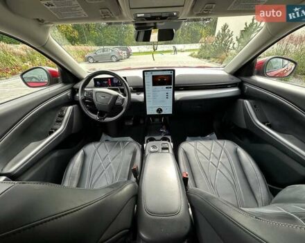 Красный Форд Mustang Mach-E, объемом двигателя 0 л и пробегом 69 тыс. км за 19990 $, фото 17 на Automoto.ua