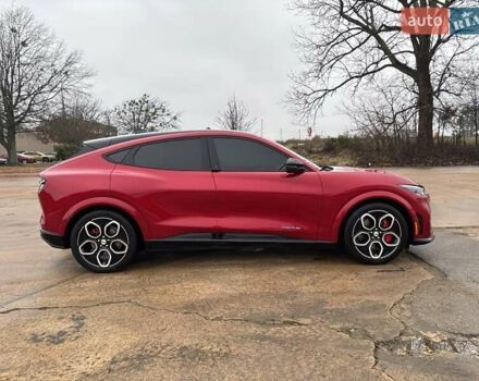 Красный Форд Mustang Mach-E, объемом двигателя 0 л и пробегом 21 тыс. км за 16500 $, фото 6 на Automoto.ua