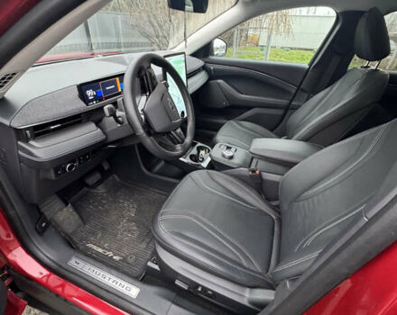 Красный Форд Mustang Mach-E, объемом двигателя 0 л и пробегом 12 тыс. км за 28000 $, фото 8 на Automoto.ua