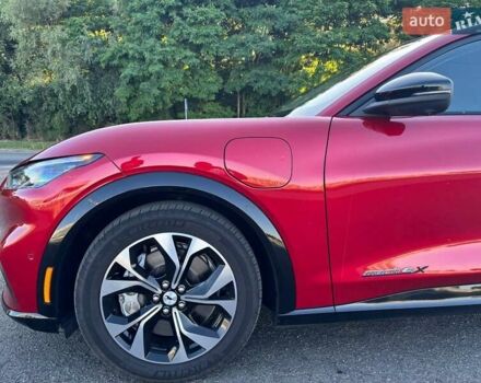 Красный Форд Mustang Mach-E, объемом двигателя 0 л и пробегом 10 тыс. км за 26500 $, фото 5 на Automoto.ua