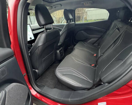 Красный Форд Mustang Mach-E, объемом двигателя 0 л и пробегом 12 тыс. км за 28000 $, фото 9 на Automoto.ua