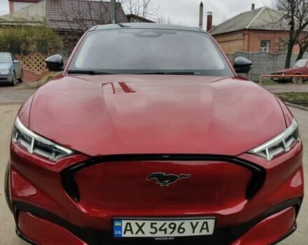 Красный Форд Mustang Mach-E, объемом двигателя 0 л и пробегом 6 тыс. км за 26999 $, фото 2 на Automoto.ua