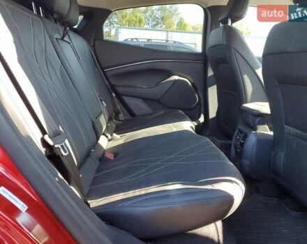 Красный Форд Mustang Mach-E, объемом двигателя 0 л и пробегом 27 тыс. км за 16000 $, фото 1 на Automoto.ua