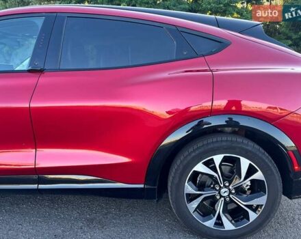 Красный Форд Mustang Mach-E, объемом двигателя 0 л и пробегом 10 тыс. км за 26500 $, фото 6 на Automoto.ua