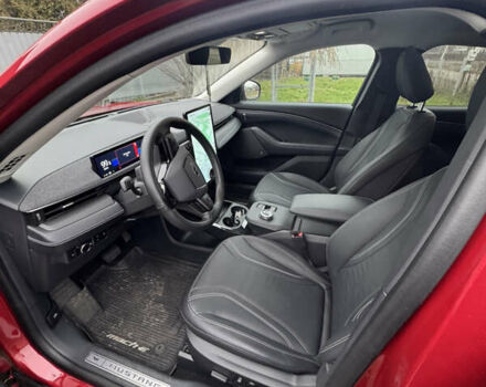 Красный Форд Mustang Mach-E, объемом двигателя 0 л и пробегом 12 тыс. км за 28000 $, фото 10 на Automoto.ua