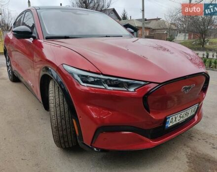 Красный Форд Mustang Mach-E, объемом двигателя 0 л и пробегом 6 тыс. км за 26999 $, фото 4 на Automoto.ua
