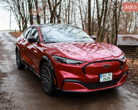 Красный Форд Mustang Mach-E, объемом двигателя 0 л и пробегом 7 тыс. км за 32000 $, фото 3 на Automoto.ua
