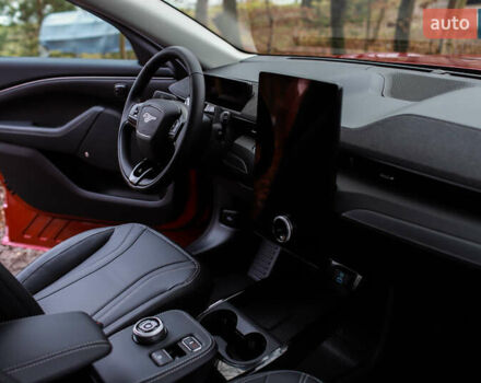 Красный Форд Mustang Mach-E, объемом двигателя 0 л и пробегом 7 тыс. км за 32000 $, фото 18 на Automoto.ua