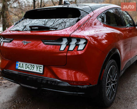 Красный Форд Mustang Mach-E, объемом двигателя 0 л и пробегом 7 тыс. км за 32000 $, фото 5 на Automoto.ua