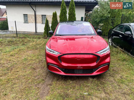 Форд Mustang Mach-E 2021 в Киеве на Automoto.ua Красный Форд Mustang Mach-E, объемом двигателя 0 л и пробегом 25 тыс. км за 27500 $, фото 1 на Automoto.ua