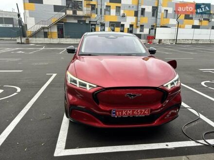 Красный Форд Mustang Mach-E, объемом двигателя 0 л и пробегом 80 тыс. км за 26500 $, фото 1 на Automoto.ua