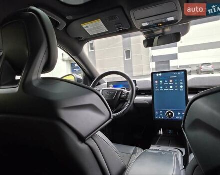 Желтый Форд Mustang Mach-E, объемом двигателя 0 л и пробегом 46 тыс. км за 34999 $, фото 21 на Automoto.ua