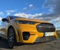 Желтый Форд Mustang Mach-E, объемом двигателя 0 л и пробегом 46 тыс. км за 34999 $, фото 10 на Automoto.ua