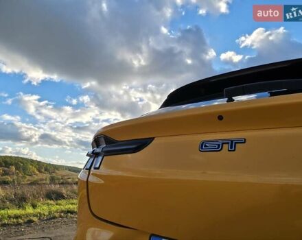 Желтый Форд Mustang Mach-E, объемом двигателя 0 л и пробегом 46 тыс. км за 34999 $, фото 12 на Automoto.ua