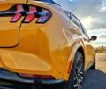 Желтый Форд Mustang Mach-E, объемом двигателя 0 л и пробегом 46 тыс. км за 34999 $, фото 4 на Automoto.ua