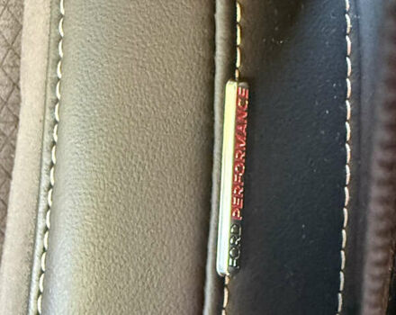 Желтый Форд Mustang Mach-E, объемом двигателя 0 л и пробегом 18 тыс. км за 49000 $, фото 7 на Automoto.ua