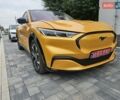 Желтый Форд Mustang Mach-E, объемом двигателя 0 л и пробегом 33 тыс. км за 27500 $, фото 2 на Automoto.ua