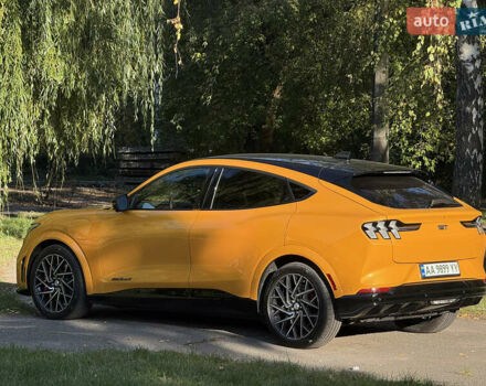 Желтый Форд Mustang Mach-E, объемом двигателя 0 л и пробегом 18 тыс. км за 49000 $, фото 13 на Automoto.ua